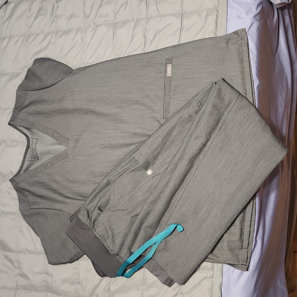 Womens Graphite Figs Medium Set